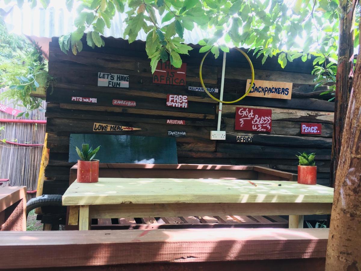 Ava Garden Backpackers Daire Mto wa Mbu Dış mekan fotoğraf