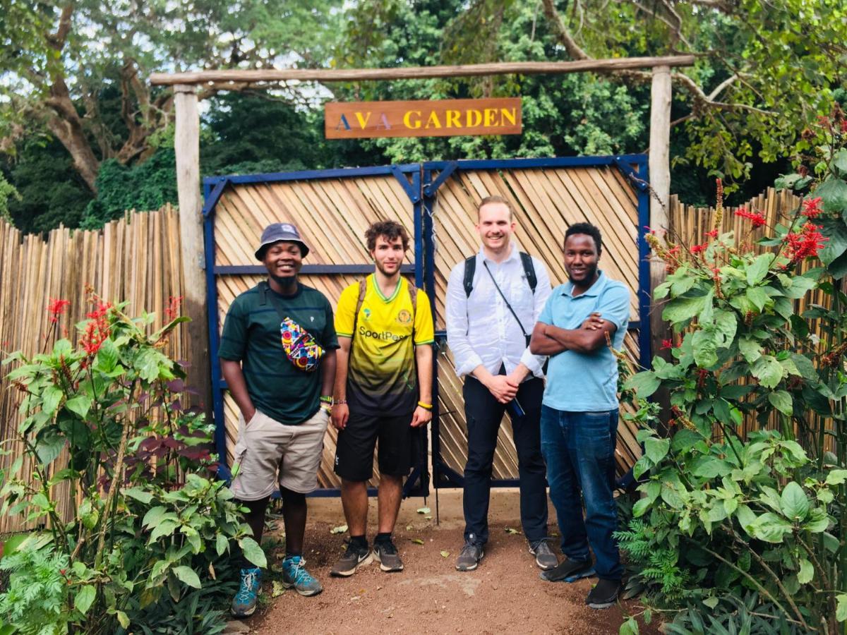 Ava Garden Backpackers Daire Mto wa Mbu Dış mekan fotoğraf