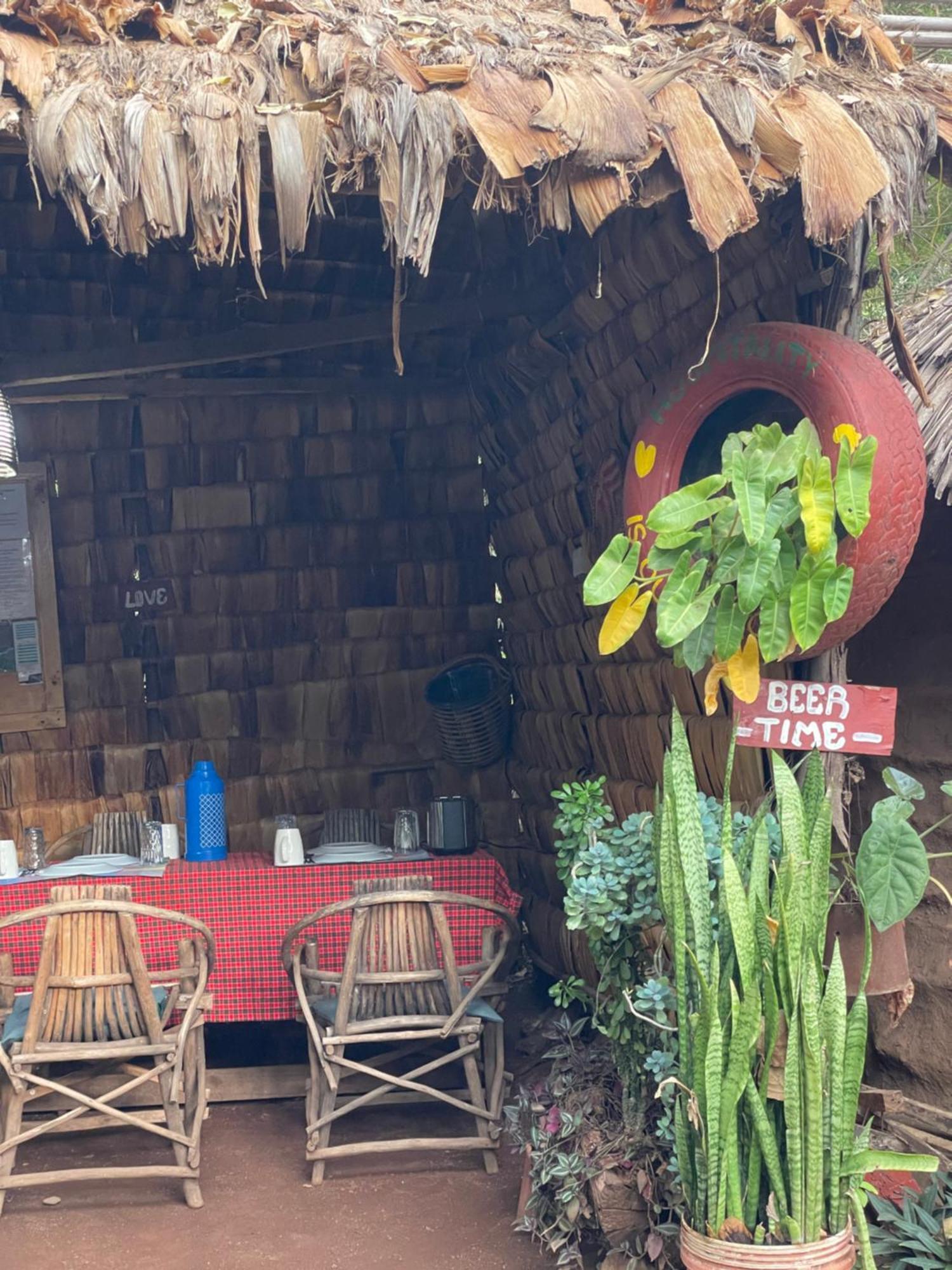 Ava Garden Backpackers Daire Mto wa Mbu Dış mekan fotoğraf