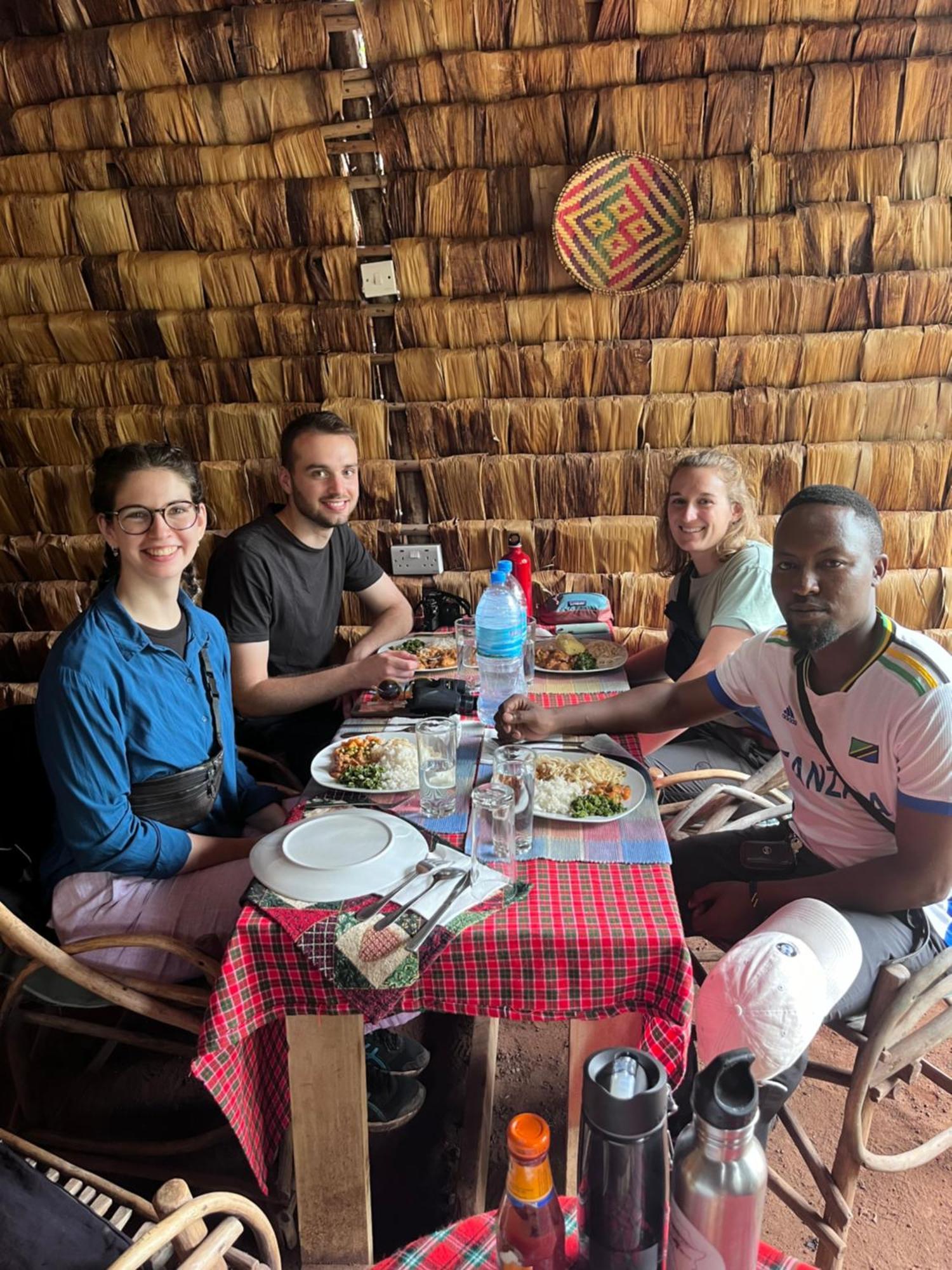 Ava Garden Backpackers Daire Mto wa Mbu Dış mekan fotoğraf
